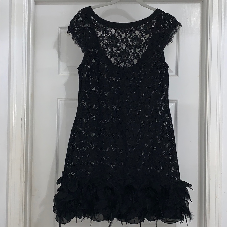 Lbd Lace With Feather Bottom Sz S/M